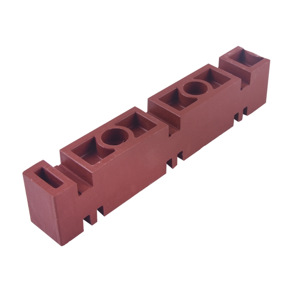 Busbar support insulators