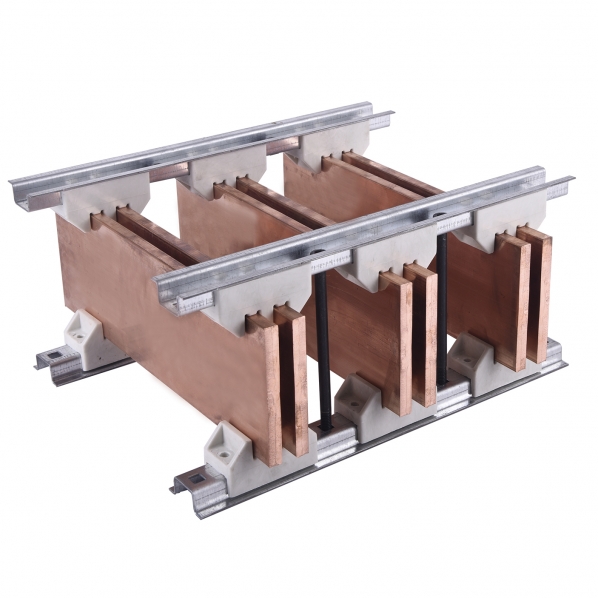 Busbar support insulators